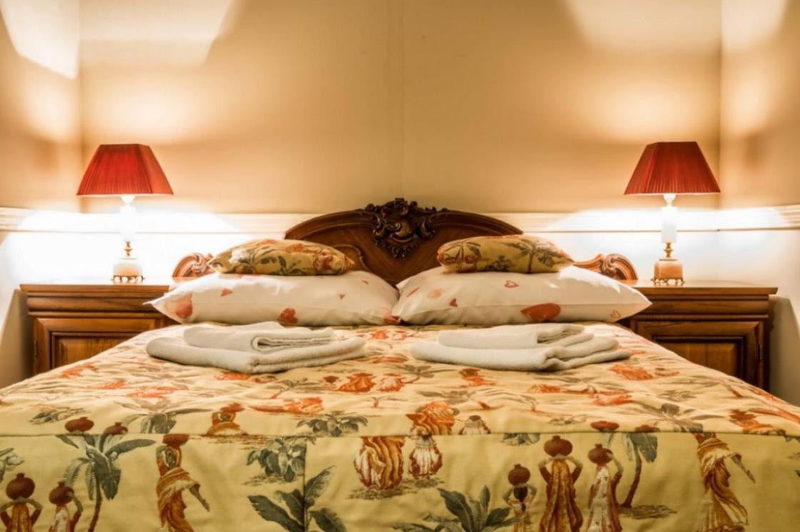 Hotel Napoleon Wroblew  Екстериор снимка