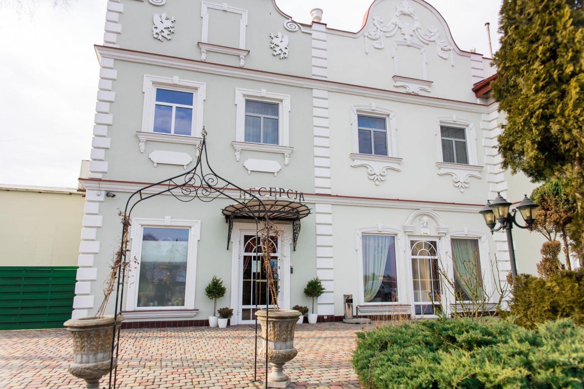Hotel Napoleon Wroblew  Екстериор снимка