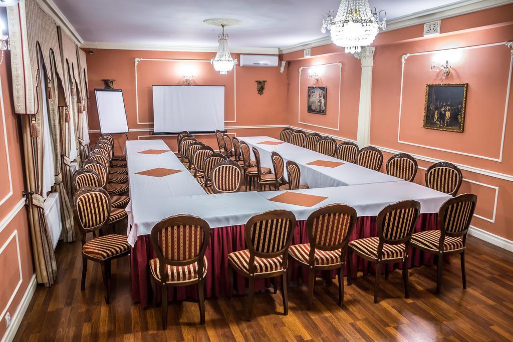 Hotel Napoleon Wroblew  Екстериор снимка